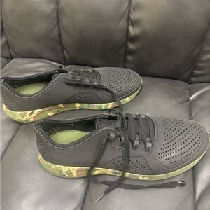 Crocs LiteRide men’s shoe- black and camo- size 13